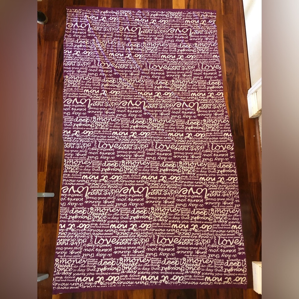 Lululemon Vinyasa Scarf Manifesto Print Heathered Dewberry Purple Grail - Picture 3 of 8